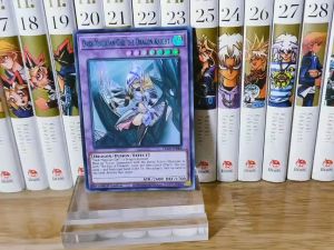 [YCDcardgame] Thẻ bài Yugioh chính hãng Dark Magician Girl The Dragon Knight – Ultra Rare (Green)