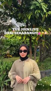 Gracee Polo Blouse Knits - Atasan Baju Rajut Wanita Berkerah Motif Garis Kekinian Korean Style Premium