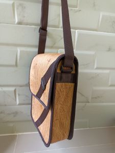 TAS SELEMPANG UNIK KEKINIAN DAN BAGUS TAS KULIT KAYU WARU ASLI KUAT DAN TAHAN LAMA