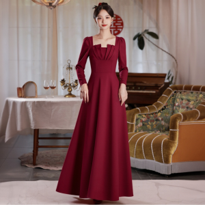 French Wedding Dress Red Long Sleeve Bride Simple High Waist A-Line Skirt Suitable for Party Banquet Engagement Winter Wear