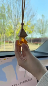 Car Air Freshener–Luxury Hanging Car Diffuser Perfume Long-Lasting Perfume Air Freshener for Car