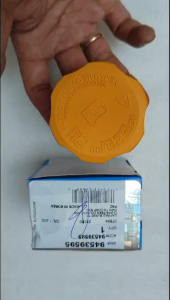 Nắp bình nước phụ xe Daewoo hàng GM chính hãng màu vàng (Lanos Nubira Lacetti Gentra Aveo Matiz 12 3)