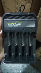 Battery Charger 4Slots AC 18650 Battery Charger Lithium Battery Charger Lithium Ion Battery 3.7/4.2V