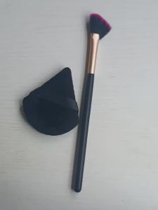 2PCS Fan‑Shaped Contour Brush Set for Face Sculpting Stereo Face Shading Super Soft Makeup Tool With Makeup Sponge