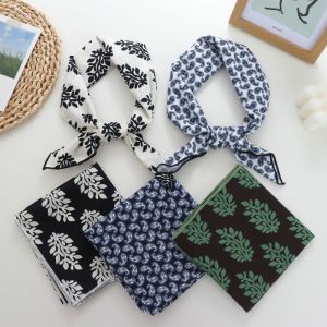 Khăn Tròn Họa Tiết Hoa 60x60cm Khăn Trùm Đầu Trang Trí Mùa Xuân Phong Cách Hàn Quốc Họa Tiết Hoa Chấm Bi Trang Trí Cho Phụ Nữ