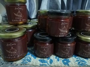 AnnaChaels chili garlic oil