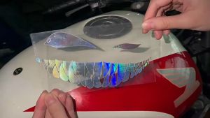 Stiker Cutting Predator Alien Berbahan Vinyl Anti Air