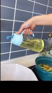 **HOT Selling** 2025 NEW Auto Flip Olive Oil Dispenser Bottle630ML Leakproof Condiment Container With Automatic Cap and StopperNon-Drip SpoutNon-Slip Handle for Kitchen Cooking 鹦鹉嘴油瓶