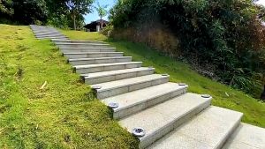 Lampu Tanam Taman Solarcell Tenaga Surya Outdoor Pavling 8LED Anti Air Untuk Pagar Balkon Halaman Rumput - Cahaya Kuning