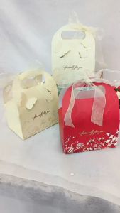 ☘️☘️ กล่อง ฉลุผีเสื้อ+โบว์ ใส่ของ ขนม คุกกี้ ลายสวยๆ งานแต่ง จีน สีแดง สีครีม