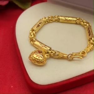 สร้อยข้อมือทองลายปล้องตัดลายคั่นห่วงกลมห้อยจี้หัวใจ ความยาว 7.5 นิ้ว ใส่ในชีวิตประจำวันได้