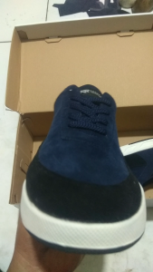 Sepatu Sneakers Pria Sanura 010 Bahan Suede Sintetis Warna Navy Aksen Hitam  Ukuran 39-44 Sol TPR Pilihan Tepat untuk Gaya Sehari-hari