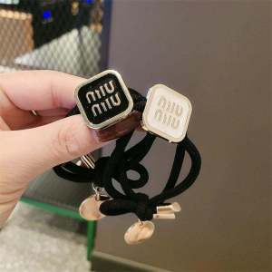 ยางยืดผมแบบยืดหยุ่นสูงสำหรับผู้หญิง ยางยืดผมแบบมีตัวอักษร M ทันสมัย ยางยืดผมสไตล์เกาหลีสำหรับผู้หญิงที่สวมใส่ได้หลากหลาย