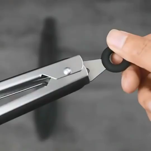 BMW Kitchen Ware - Capitan Kue jepitan Gorengan mie makanan Stainless food tongs