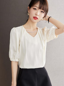 XUSHAN | Duchess Satin V-Neck Bubble Sleeve Shirt with Chain Design
