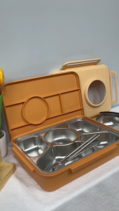 Marino Home กล่องข้าว กล่องอาหารปิคนิค ถาดหลุม แถมฟรี!! ช้อน 1 คันและตะเกียบ 1 คู่ No.Y1373