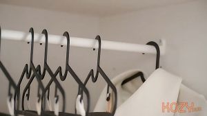 kozimor ไม้แขวนเสื้อ พลาสติก แพ็คละ10ชิ้น มีตะขอเกี่ยว กันลื่น