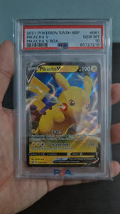 PSA 10 Pikachu V #061 V HOLO Pikachu V Box SWSH (2021) (English) - Pokemon Card Graded