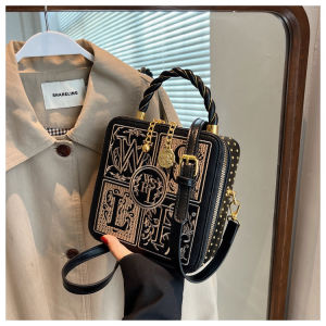 Túi Vuông Nhỏ Thêu Kiểu Mới 2025 Cho Nữ Túi Đeo Chéo Bằng Da PU Mềm Túi Vuông Nhỏ Túi Đeo Vai Đơn Túi Đeo Chéo Thường Ngày