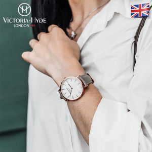 VICTORIA HYDE London เคสทรงกลมควอทซ์ญี่ปุ่นนาฬิกาหนังแท้กันน้ำคลาสสิคนาฬิกา 2ปี ให้ผู้หญิงที่ต้องการประกันความสุขภาพ