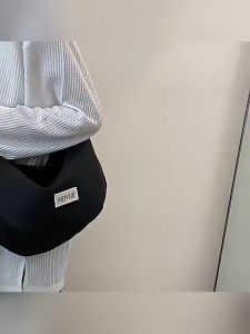 Nylon waterproof canvas bag fashionable and trendy bag spring and summer Sen style literary dumpling bag college student class single shoulder cros