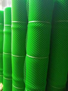 Plastic Screen Chicken  Net  Green Net 3ft x 15 meters