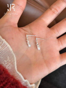 ต่างหูเพชร Zirconia Drop สำหรับผู้หญิง ดีไซน์ใหม่ปี 2025 ต่างหูรูปหยดน้ำแบบหรูหรา เครื่องประดับแฟชั่นที่มีเอกลักษณ์เฉพาะตัว