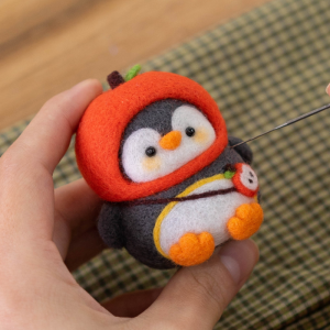 DIY Felt Stamping Material Kit Handmade Penguin Doll Keychain Car Decoration Couple Gift Felt Crafts Sewing Tools And Finished Products