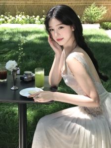 CHANGTONG | Exclusive Beautiful Lace Trim Waist-defining Fitted Dress Summer