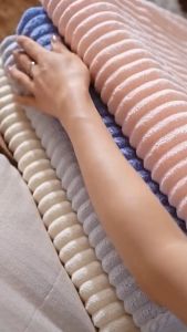 (70 x 140cm) Premium Japanese Cloud Microfiber Bath Towel Super Soft & Quick Absorbent Bath Towel