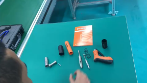 (50/150/250 nails) Manual Steel Rivet Gun Nail Gun Strong Nail Gun Easy to Penetrate Concrete Walls Furniture installation Tool
