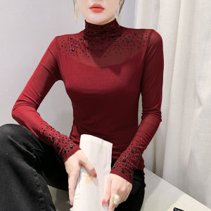 YIMEI เสื้อยืดตาข่ายซีทรูคอสูงสำหรับผู้หญิงเสื้อเข้ารูปพอดีแขนยาวสีแดงเสื้อเชิ้ตสีพื้นพลอยเทียมสำหรับฤดูใบไม้ร่วง2024