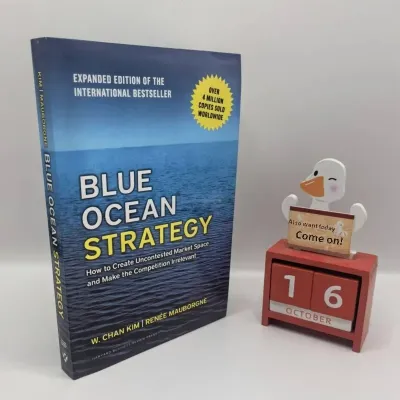 Blue Ocean Strategy Book Expanded Edition How to Create Uncontested Market Space Make the Competition Irrelevant Paperback
