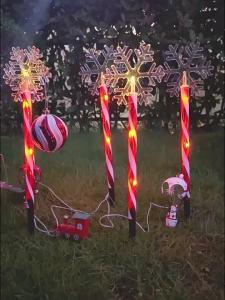 LED Christmas Tree Snowflake Star Bell Lights Outdoor 5 In1 8 Modes Solar Candy Garden Lights Yard Path Lawn Porch Decorations