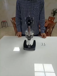 【การจัดส่งท้องถิ่น】Vogvigo ที่คั้นผลไม้คั้นน้ำผลไม้แตงโมมะนาวทับทิมสีส้มทางการค้าและการค้าที่้คั้นน้ำผลไม้เหล็กหล่อ