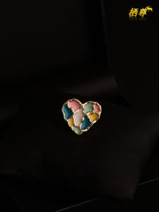 French Enamel & Magnetic Heart Pin: A Sweet Style Fashion Accessory
