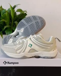 Giày Kumpoo E305 xám (Giày cầu lông pickleball bóng chuyền nam nữ)