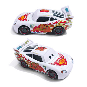 Takara Tomy | Disney Pixar Cars 95 Second-Generation Lightning McQueen Model Toys Car 1:55 Metal Die Casting Racing Car Toys Birthday Gifts