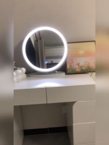 Luxurious Beauty Enhancing LED Vanity Mirror with Adjustable Light & USB Charging