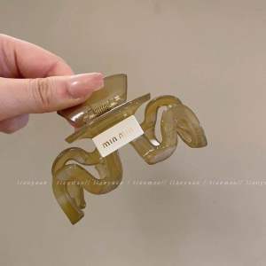 𝟝𝑝𝑒𝑟𝑐𝑒𝑛𝑡 Logo Plus Size Grip Clip Ins New Advanced Hair Clamp Womens Back Brain Style Summer Shark Clip Headwear简约亚克力抓夹气质ins风发夹女后脑勺鲨鱼夹高级感夏季夹子头饰