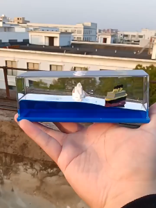 Mô Hình Thuyền Bất Tử 3D Độc Đáo Tàu Titanic Băng Trôi Vũ Trụ Trang Trí Decor Trưng Bày Ô Tô Quà Tặng Người Thân Bạn Bè Decor Phòng Trang Trí Nhà