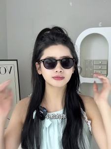 COLORE.IN | UV Protection Small Frame Womens Sunglasses