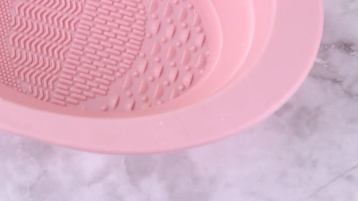 MAGEFY Makeup Brush Cleaning Mat Hanging Drying Net, Silicone