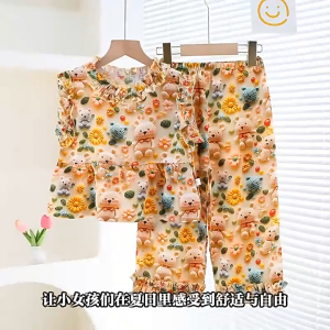 [ใหม่ 2025] 🌞🐻🌸ชุดเด็กผู้หญิงฤดูร้อน เสื้อกล้าม+กางเกงขายาว ลายดอกไม้หมีน้อย น่ารักสดใส ผ้าบางเบา ขายดีสุด!