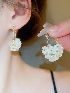 Elegant Vintage French Style Silver Needle Pearl Earrings for Women with Classy Sweet Air About them Fashionable High-End Jewelry