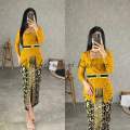 Kebaya Bali Set Brukat Panjang Gold. 