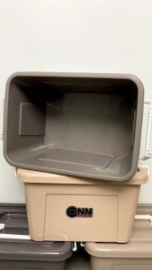 กล่องหูหิ้วใส่ของอเนกประสงค์ CNN ไซส์ 10 ลิตร มีฝาปิดล็อคได้ กันฝุ่น ไร้กลิ่น ผลิตจากพลาสติกเกรด A