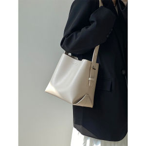 Large Capacity Tote Bag Womens Commuter Handbag Single Shoulder City Simple Style 2025 New Fashion Pu Leather Bag