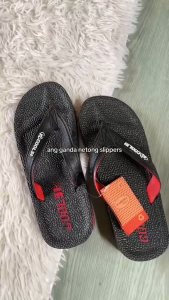 COOLSI Men’s Classic Black & Red Flip Flops – Lightweight Non-Slip Rubber Slippers for Everyday Comfort