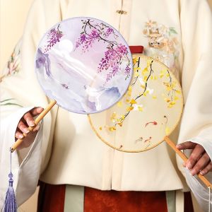 พัดลมมือขนาดเล็กมีพู่ผ้าไหมจีนพัดลมวงกลมเต้นรำงานปาร์ตี้แต่งงานของขวัญงานฝีมือตกแต่งบ้าน